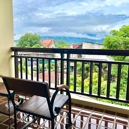 Wualai Sabaidee Bed and Breakfast Chiang Mai Exteriör bild