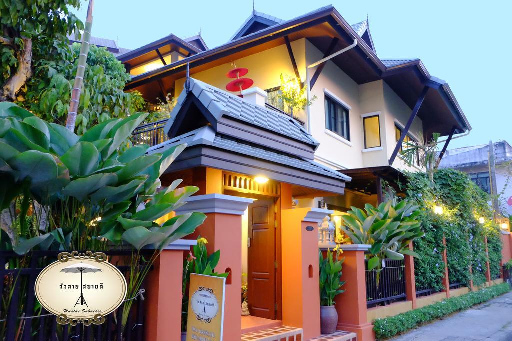 Wualai Sabaidee Bed and Breakfast Chiang Mai Exteriör bild