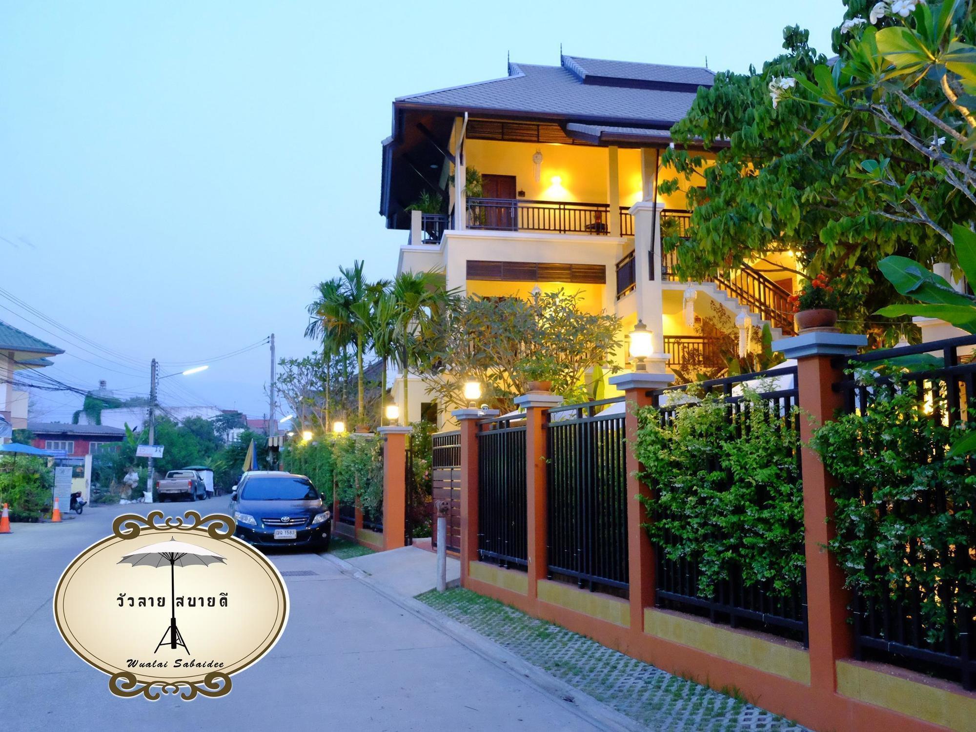 Wualai Sabaidee Bed and Breakfast Chiang Mai Exteriör bild