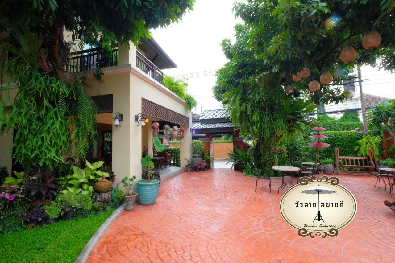 Wualai Sabaidee Bed and Breakfast Chiang Mai Exteriör bild